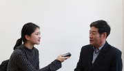 （本地）文明家庭的单亲妈妈王燕 街坊邻居谁家有事，她都会去帮忙